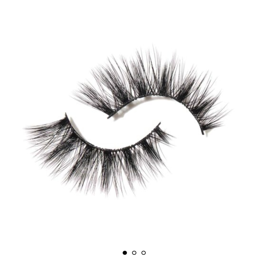 🥳 So Hollywood Lashes
